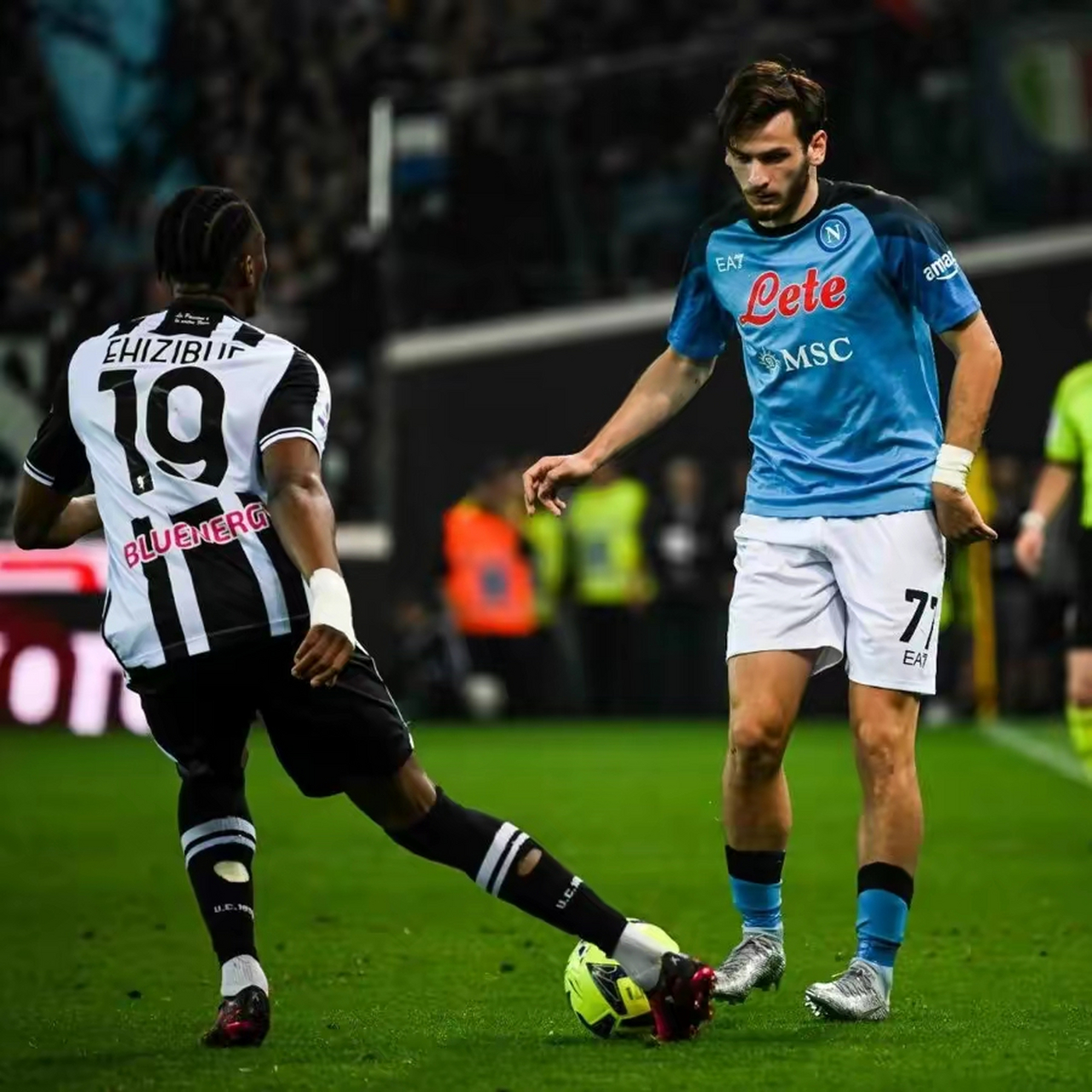 包含那不勒斯攻守俱佳,客场击败对手显威武的词条 包含那不勒斯攻守俱佳,客场击败对手显威武的词条