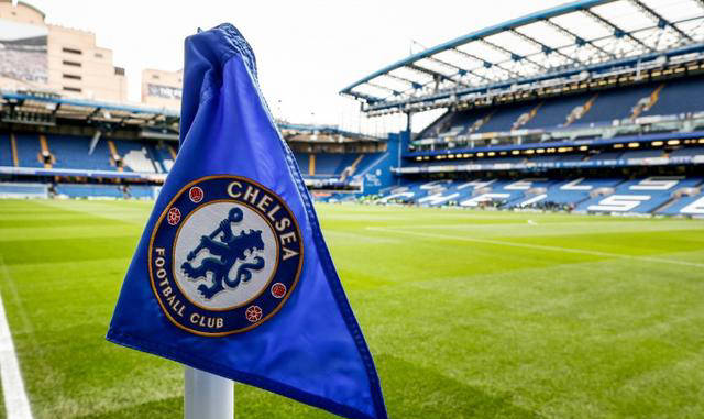 开云体育平台APP-切尔西前锋创造进球良机，球迷欢呼雀跃