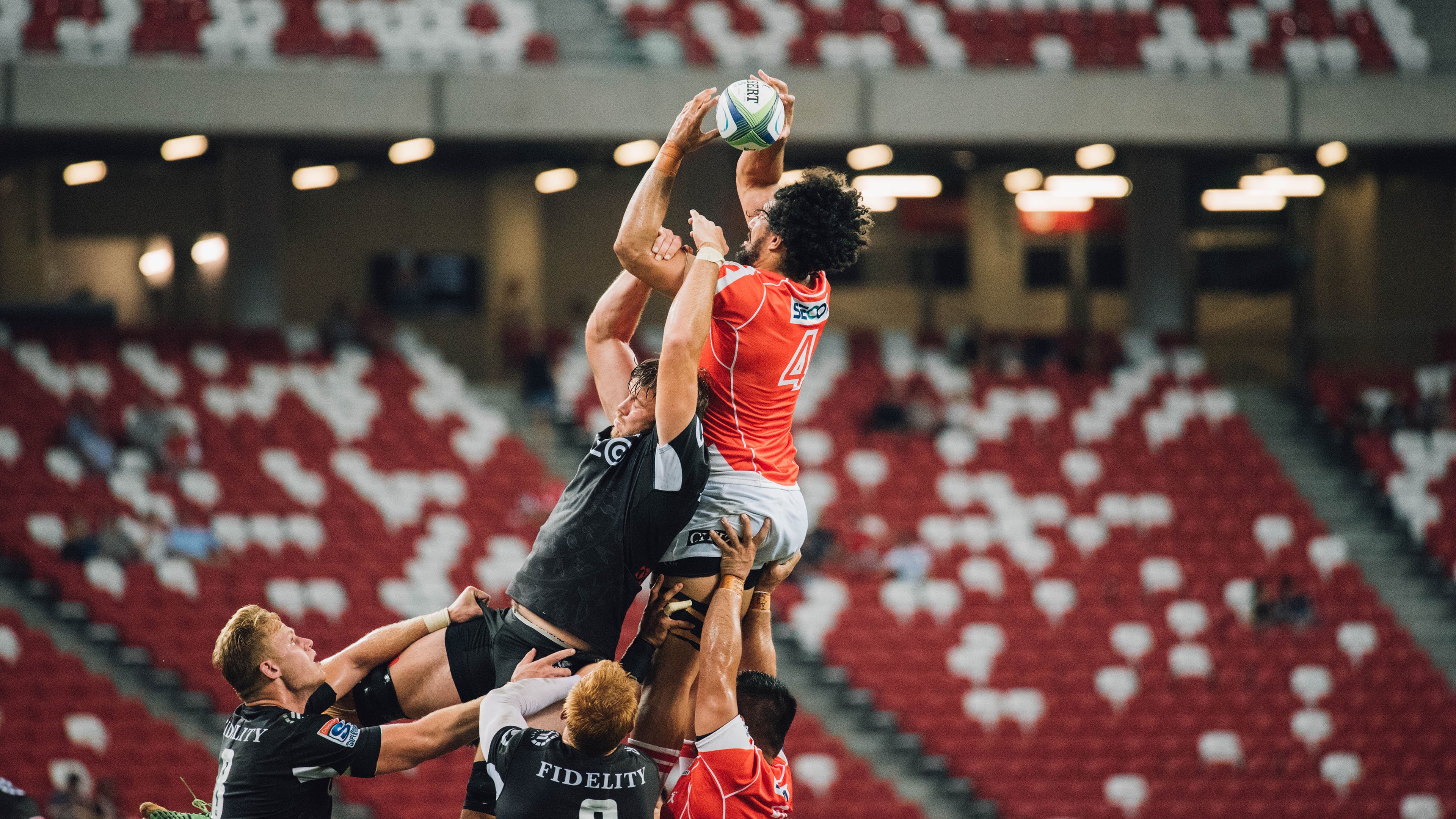 开云体育官网-深圳队对阵太阳，范弗利特展现巨星价值